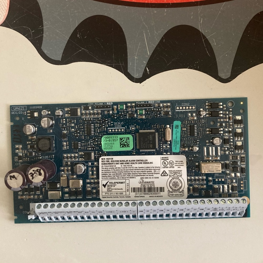 DSC model HS2128 powerseries neo security control circuit panel
